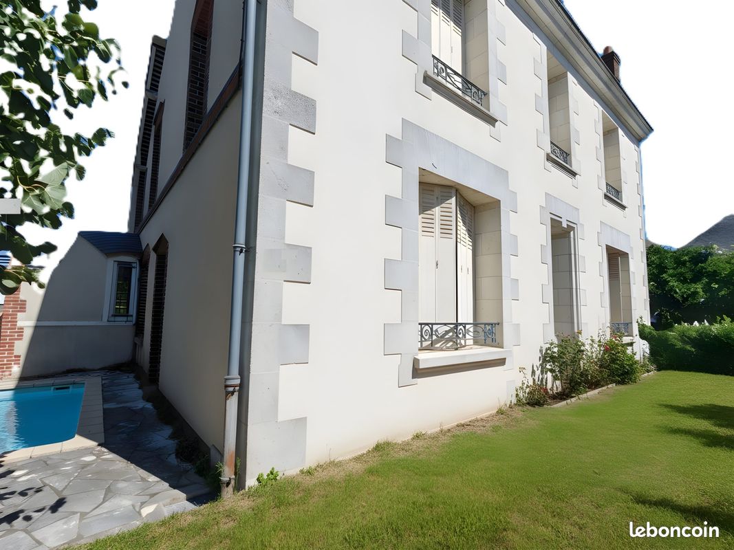 Maison 5 pièces 162 m² · à Monnaie · 162 m² · 275 000 €