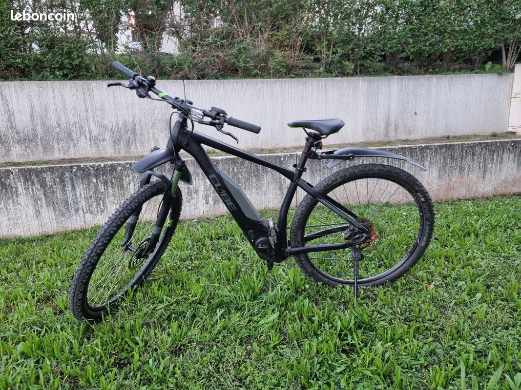 Cinzia Velo Taille 45 Vélo électrique Accessoire Velo Cube Vélo