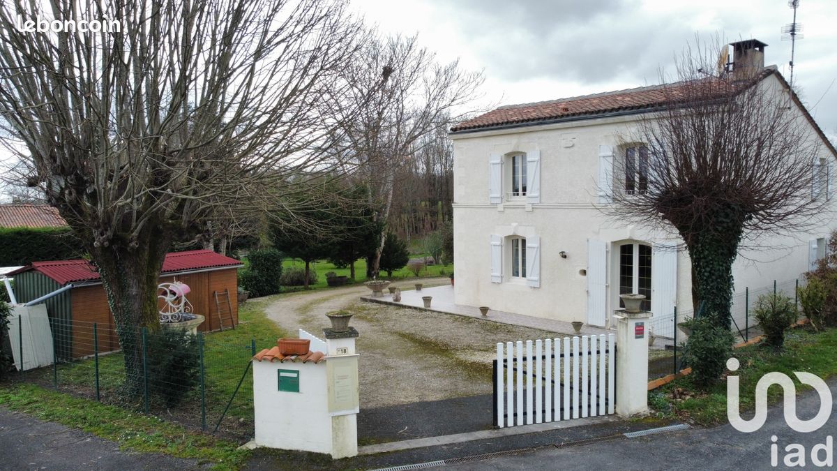 Maison 6 pièces 165 m² - Écuras 16220 (image principale 0)