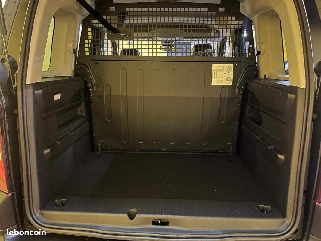 Peugeot Rifter 1.5 BLUEHDI 130CV EAT8 Allure N1 / EN STOCK SANS MALUS (image 5)