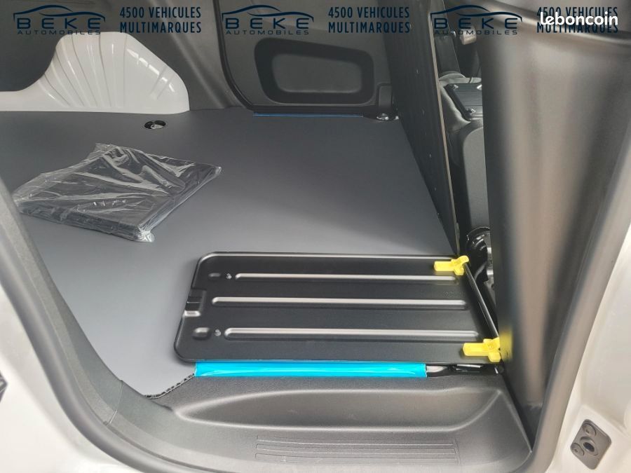 Peugeot Partner 18733 HT HDI 130 EAT8 STANDARD LIGHT 650KGS (image 10)