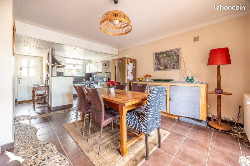 Maison 9 pièces 195 m² · à Dompierre-sur-Mer · 195 m² · 429 899 €