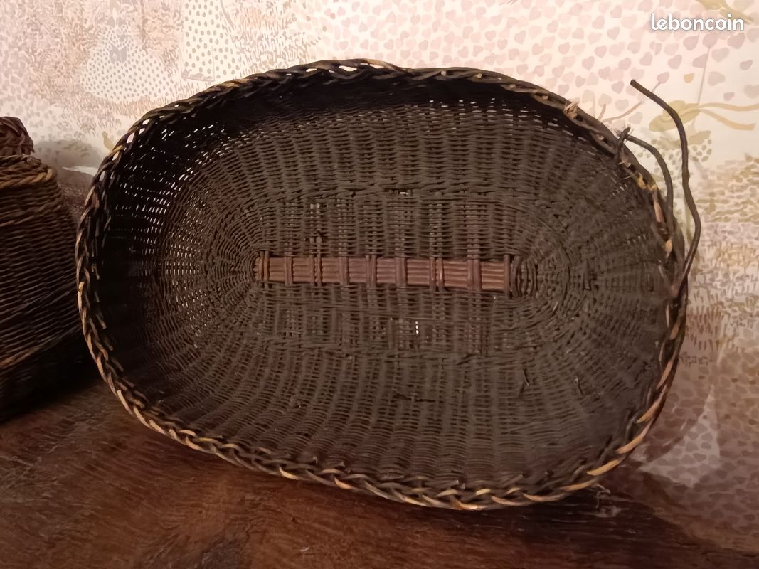Panier en rotin noir (image 4)