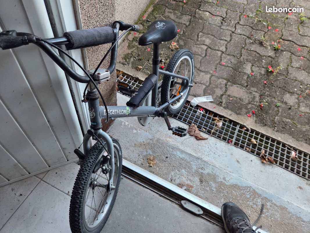 Velo bmx décathlon 16 pouce Vélos