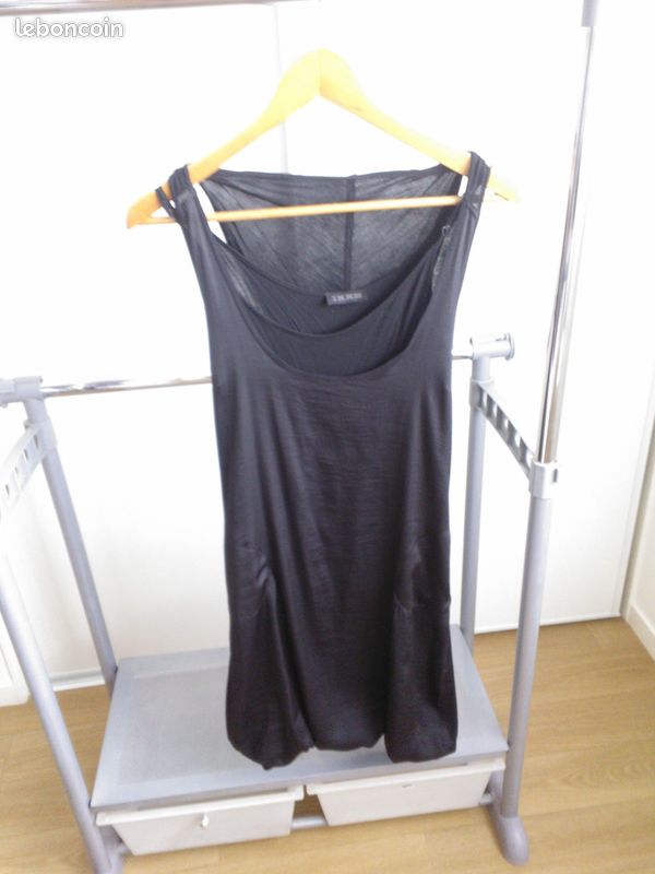 Robe (image 1)