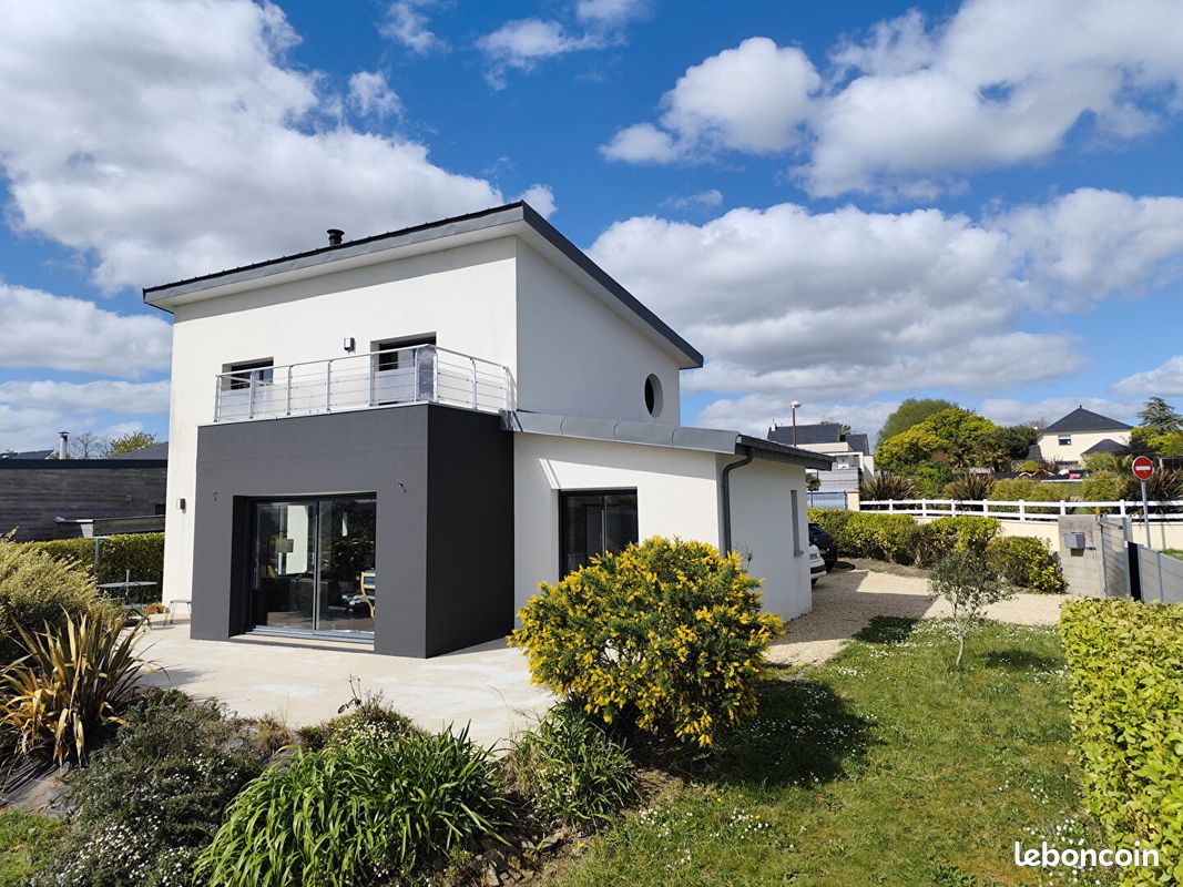 Maison 5 pièces 121 m² · à Saint-Ségal · 121 m² · 298 900 €