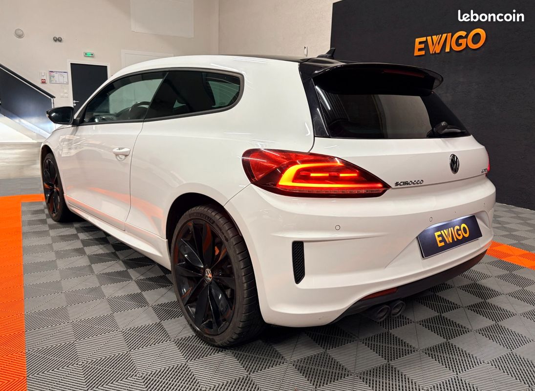 VOLKSWAGEN SCIROCCO 2.0 TDI 150 R LINE BLACK SESSIOn (image 29)