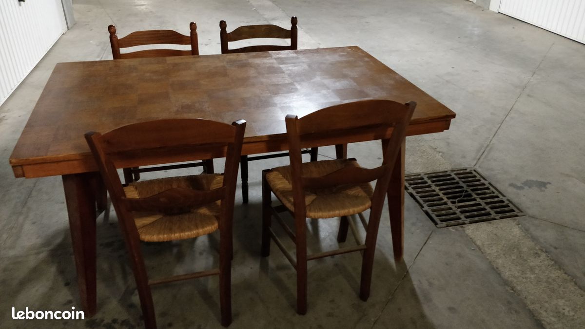 Table ancien des années 60 et 70 (image 3)