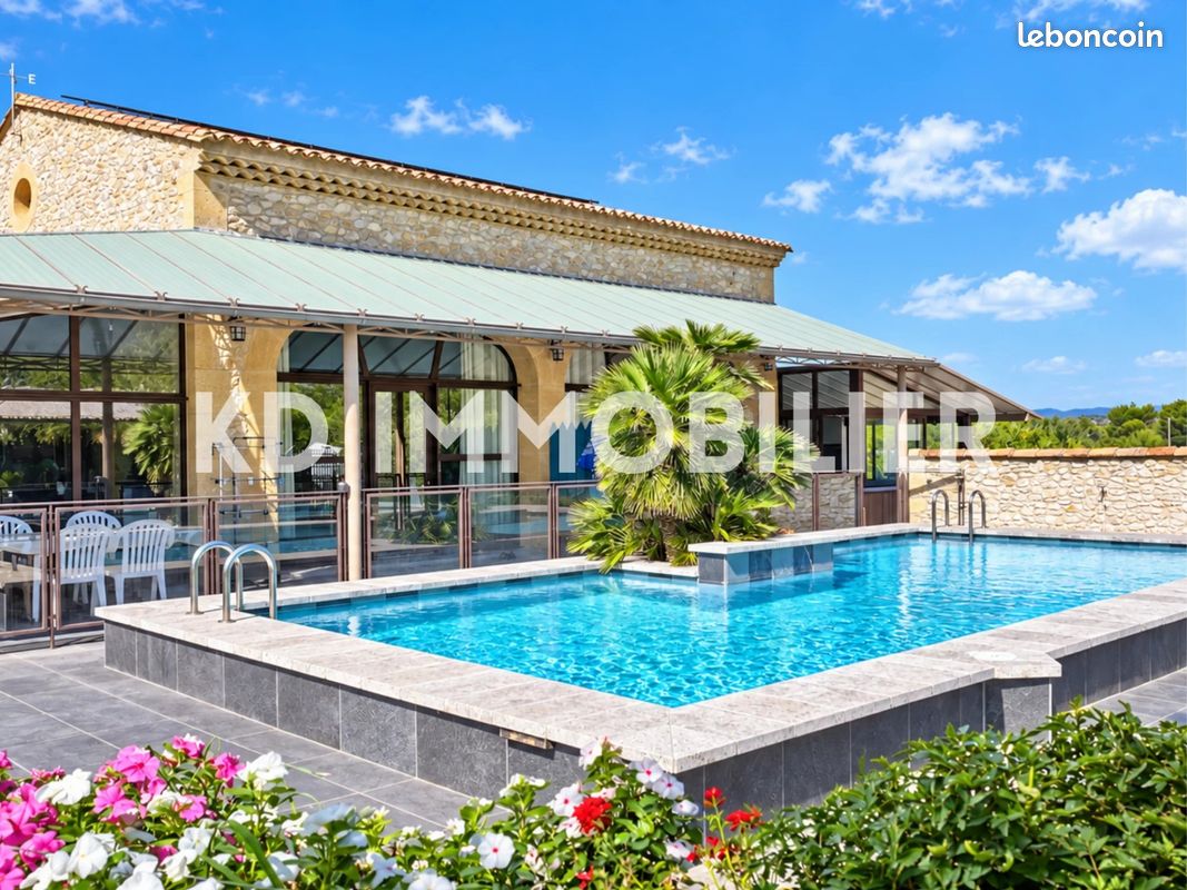 Maison 6 pièces 220 m² · à Lançon-Provence · 220 m² · 860 000 €