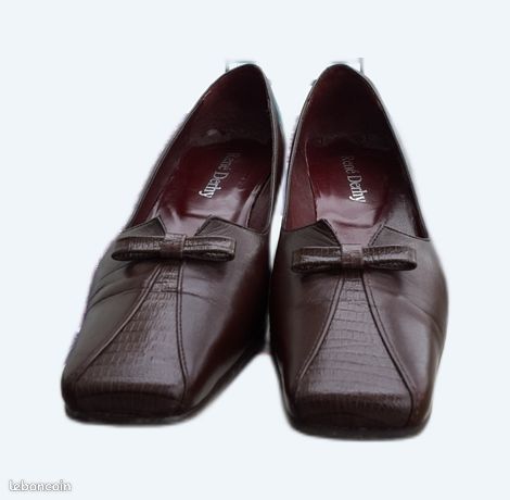 Chaussures vintage en cuir noir René Derhy modèle 33303