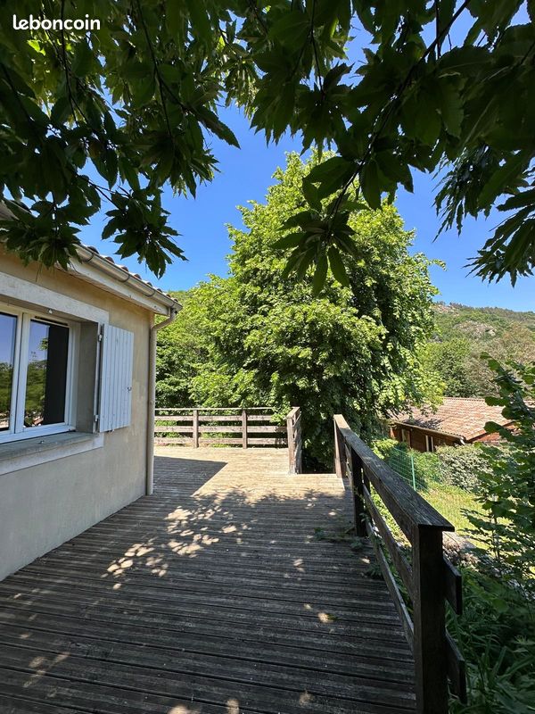 Maison 6 pièces 116 m² · à Montpezat-sous-Bauzon · 116 m² · 1 150 €