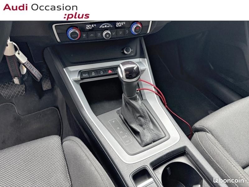 Audi Q3 35 TFSI 150ch Design S tronic 7 (image 12)