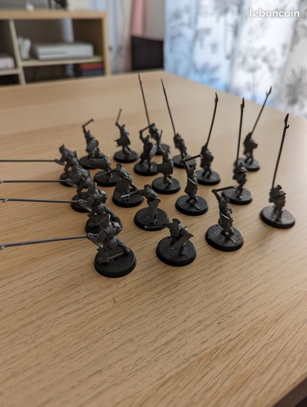 Lot de figurine le seigneurs de anneaux (image 1)