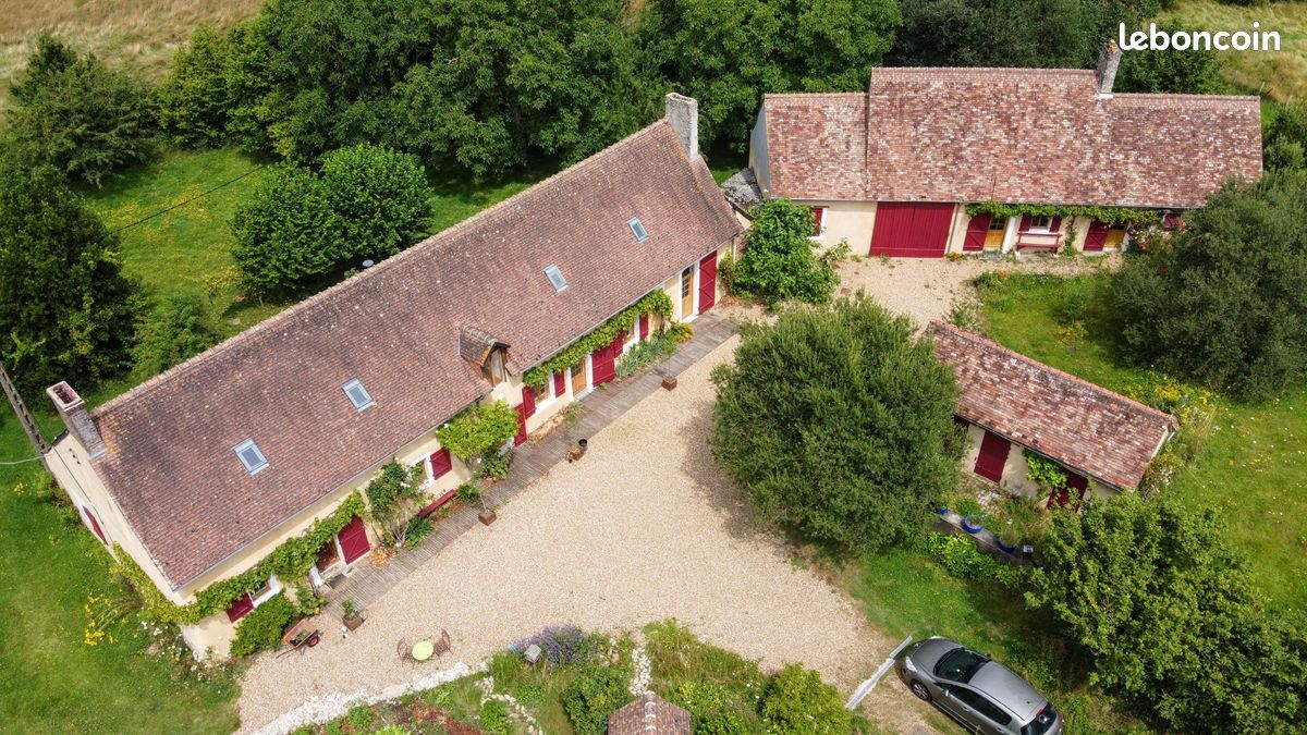 Maison 8 pièces 300 m² · à Marigné-Laillé · 300 m² · 375 000 €