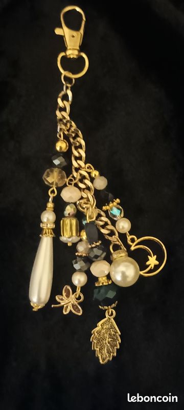 Bijou de sac ou porte- clés (image 2)