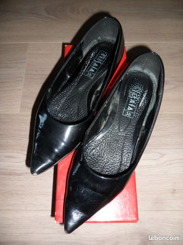 Chaussures noires vernies taille 38 (image 3)
