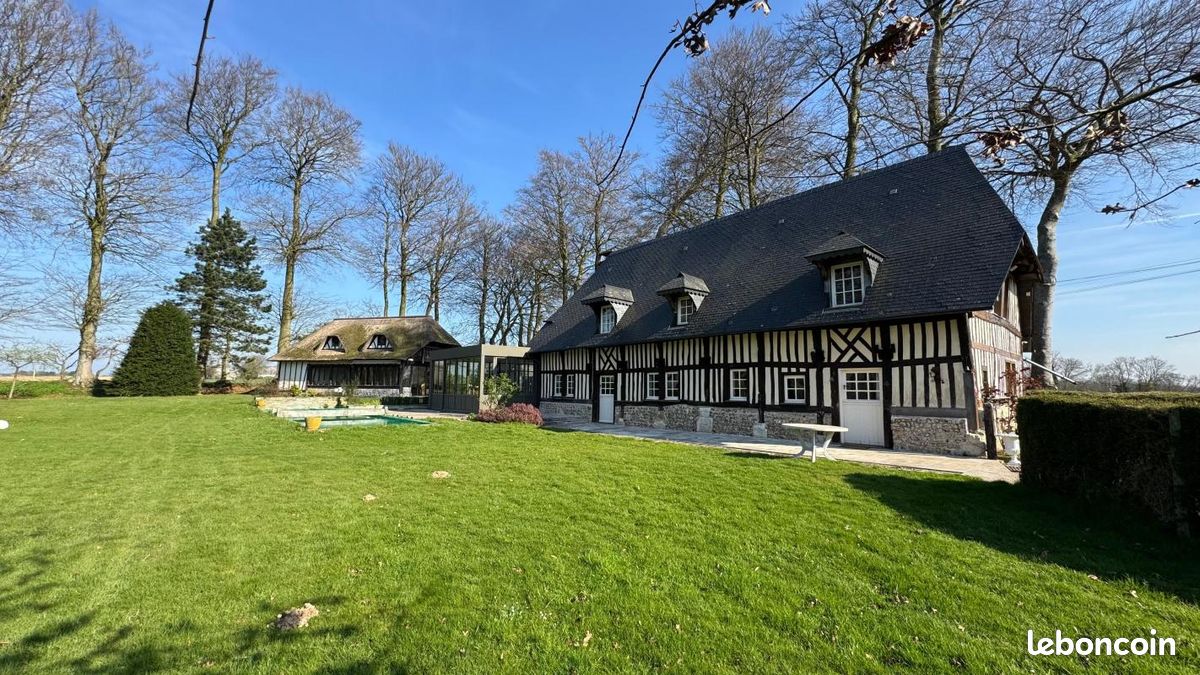 Maison 7 pièces 232 m² · à Turretot · 232 m² · 479 000 €