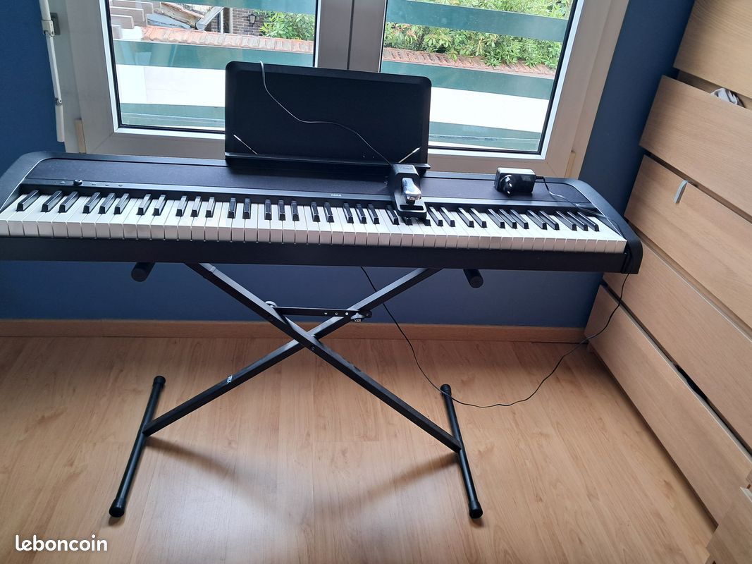 Je vends un piano, état neuf, marque KORG,B1 digital piano (image 1)