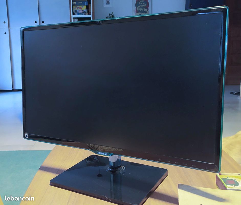 Ecran ordinateur 24" Samsung S24D390HL (image 1)