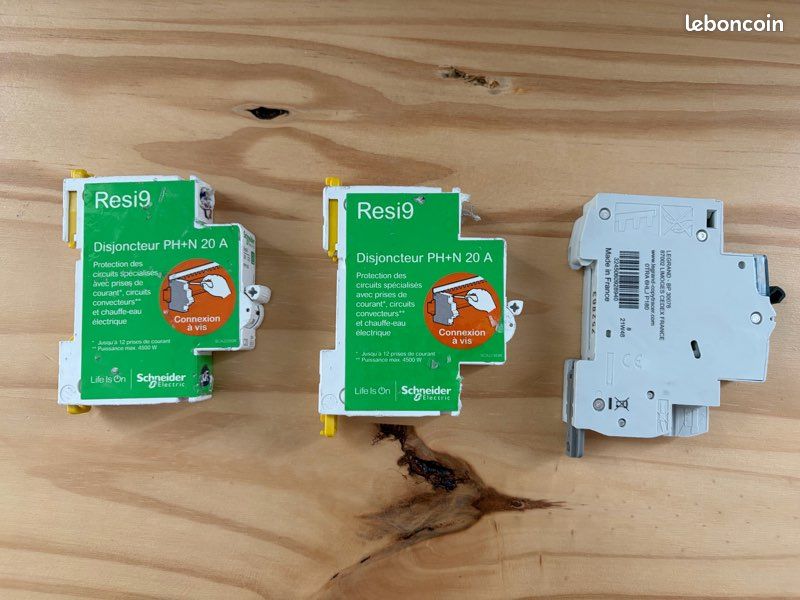 Disjoncteurs 20A Schneider Resi9 + Legrand DNX3 (image 4)