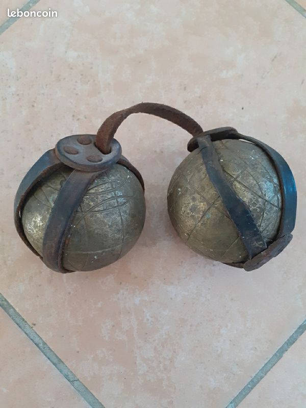 ANCIENNE PAIRE BOULE lyonnaise Laiton 1.1 Kg 9.3 cm Bel Etat Boule pétanque EUR 27,00