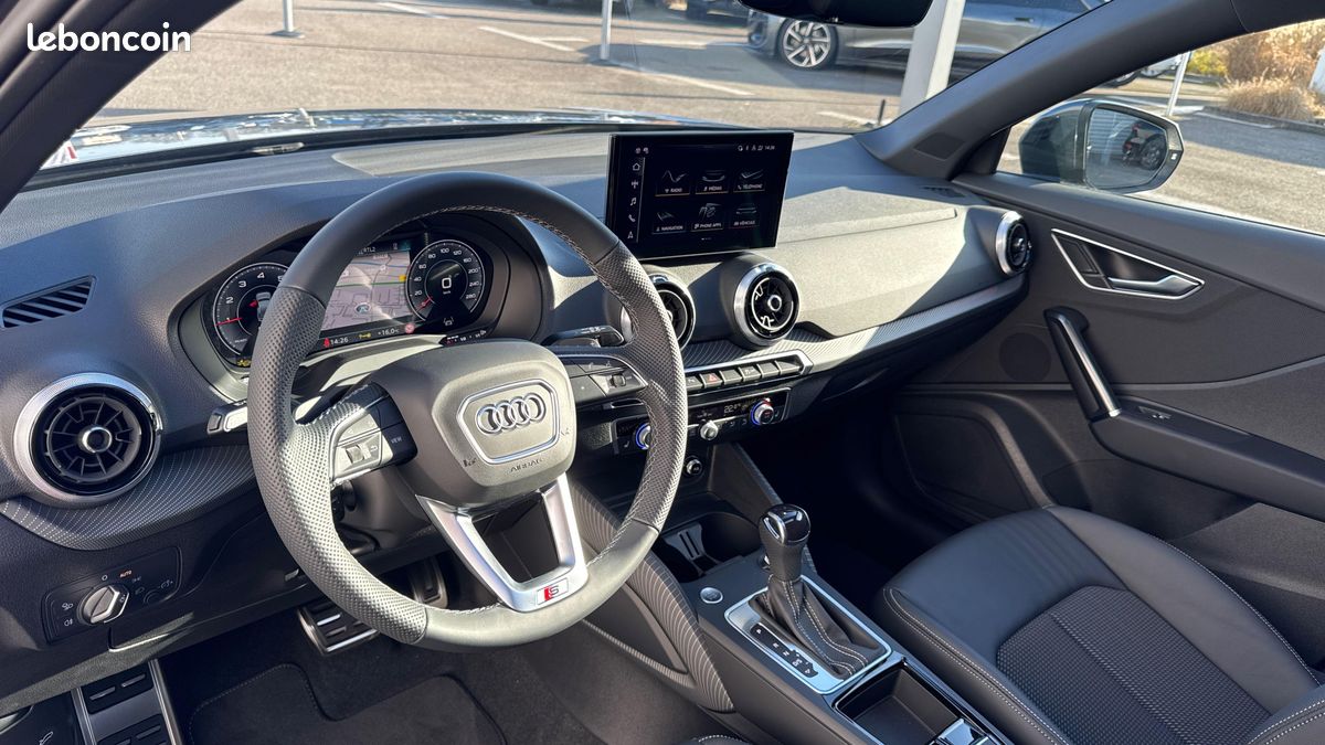 AUDI Q2 35 TFSI 150 S tronic 7 S line (image 23)