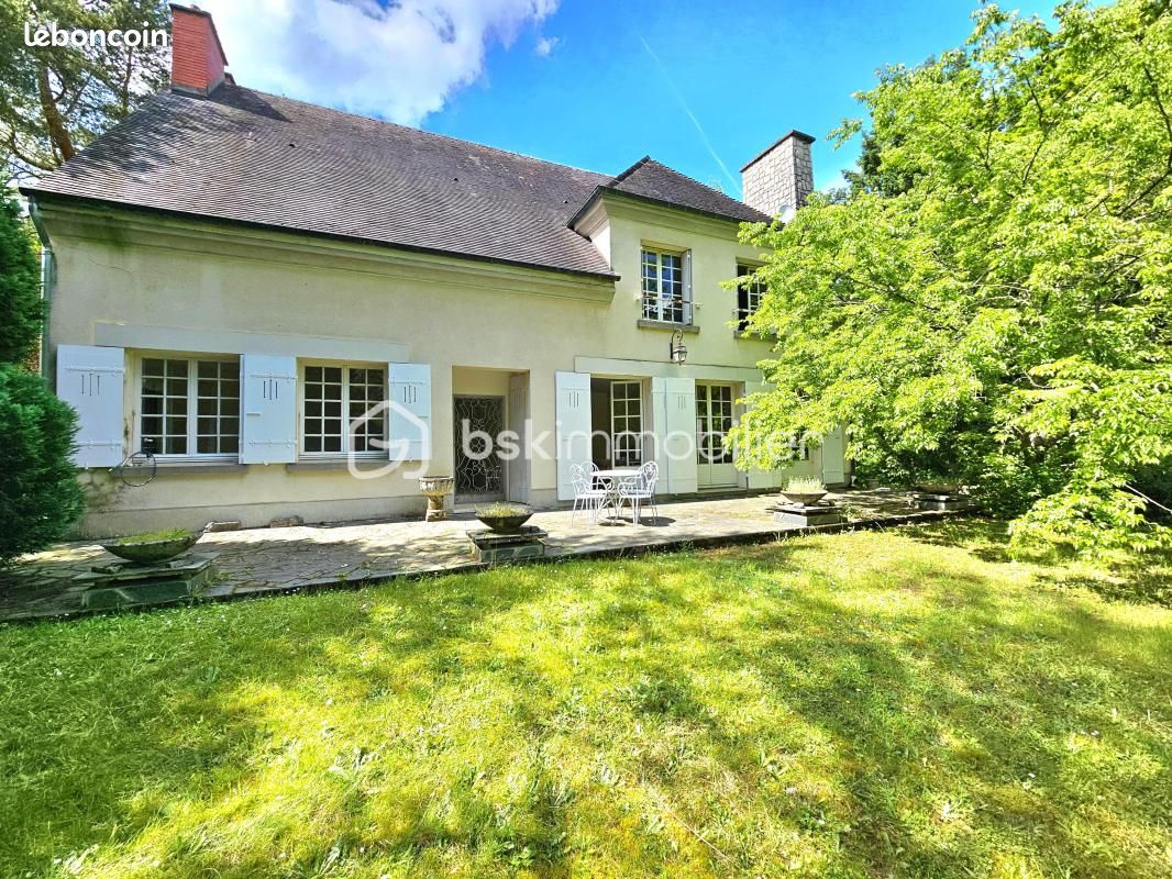 Maison 7 pièces 231 m² · à Saint-Pierre-lès-Nemours · 231 m² · 490 000 €