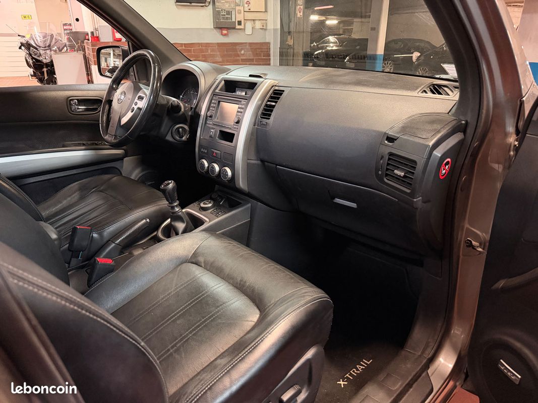 NISSAN X-TRAIL II 2.0 DCI 150 1ère Main (image 28)