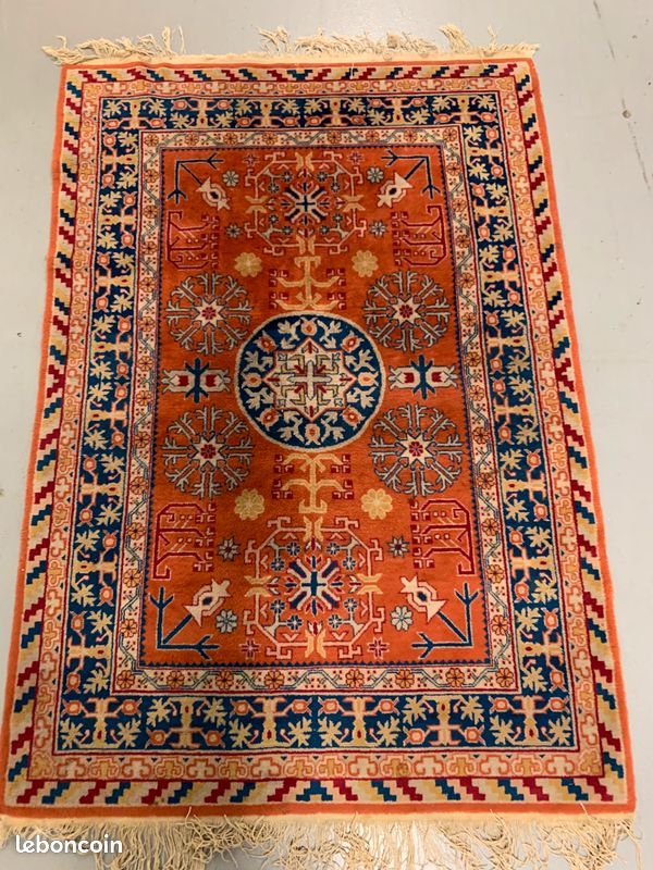 Très beau tapis chinois Samarkand fond rouge (204 x 145 cm) (image 1)