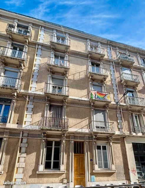 Appartement 2 pièces 33 m² · à Grenoble · 33 m² · 70 000 €