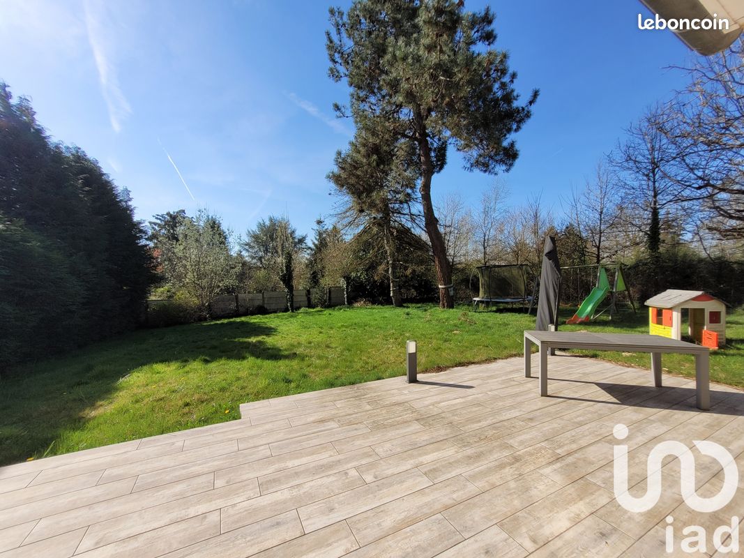 Maison 7 pièces 155 m² · à Longvilliers · 155 m² · 649 000 €