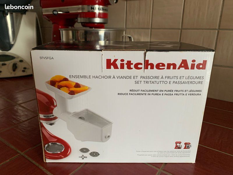 Ensemble kitchenaid hachoir et passoire à fruits et légumes neuf (image 1)