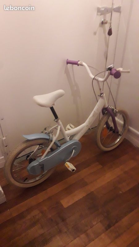 Vélo fille très peu servi (image 1)