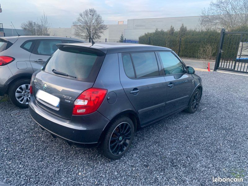 Skoda Fabia 1.2 Tdi SÉRIE MONTE CARLO/ CARNET ENTRETIEN/ DISTRIBUTION ☑️ (image 3)