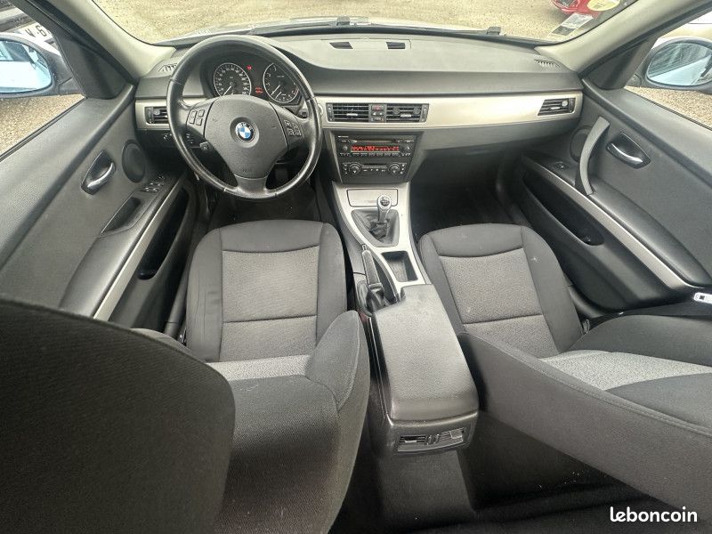 Bmw SERIE 3 (E90) 318I 129CH SPORT (image 9)