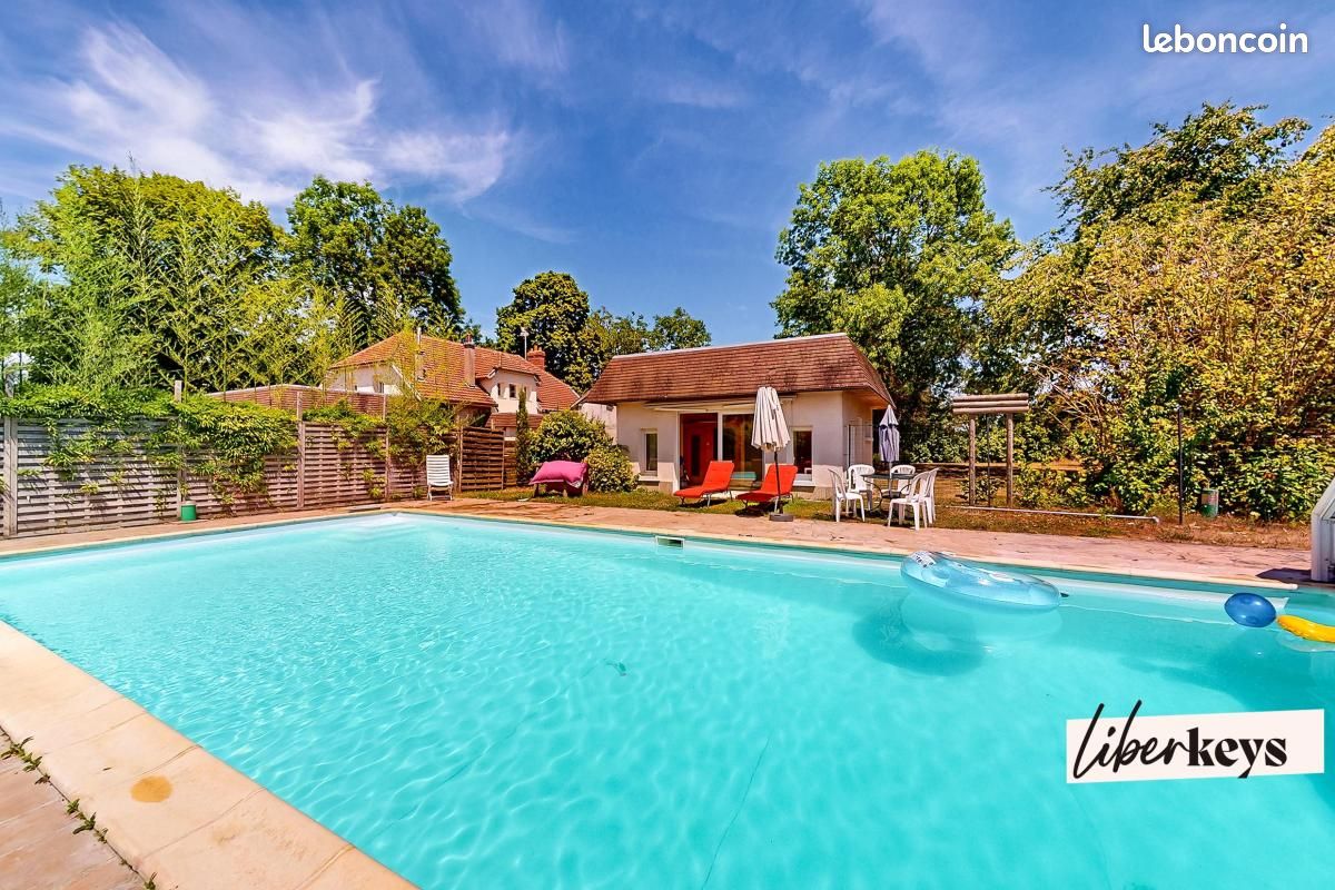 Maison 11 pièces 350 m² · à Pignicourt · 350 m² · 789 000 €