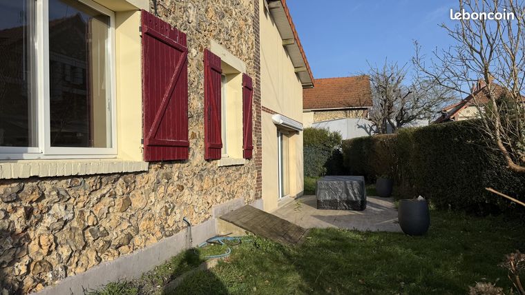 https://img.leboncoin.fr/api/v1/lbcpb1/images/4a/ac/79/4aac7932ea2724c157fb57a8cbd329b2a2a62ede.jpg?rule=ad-image