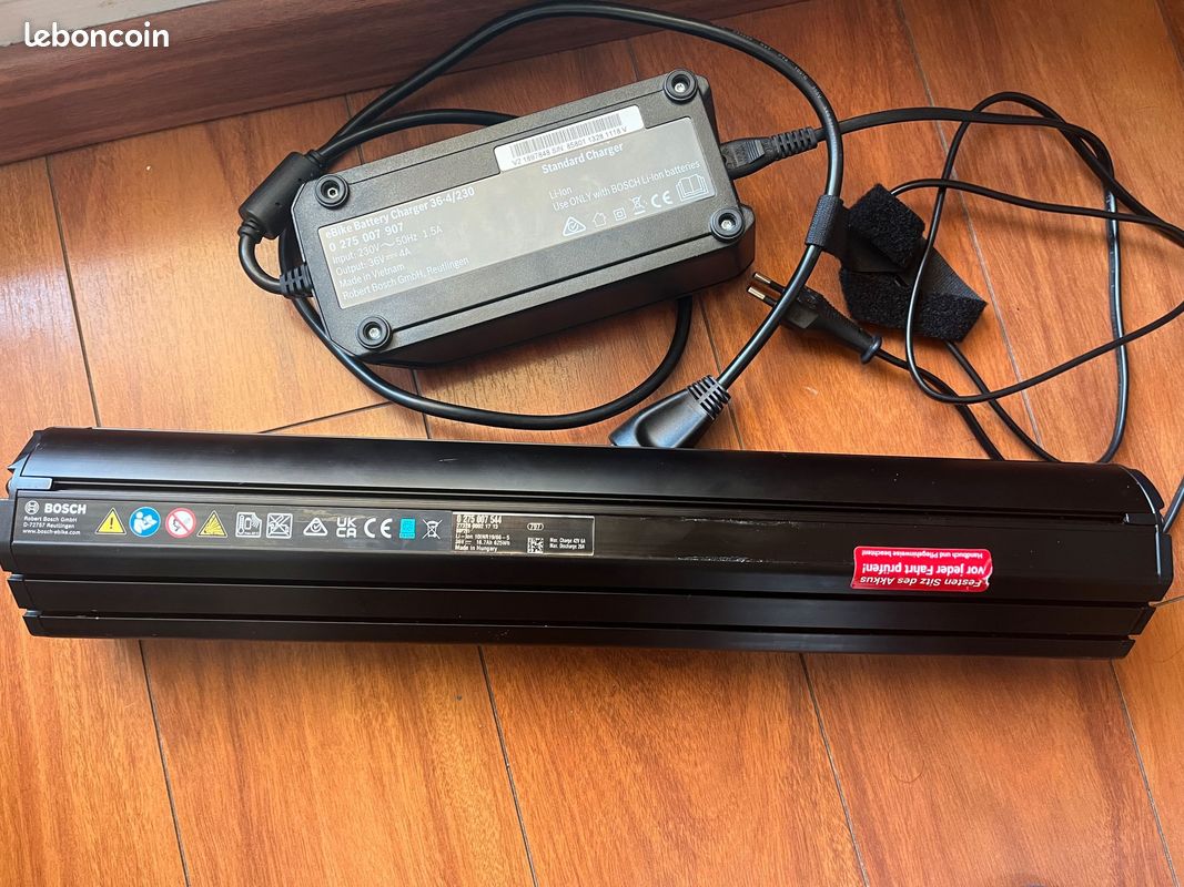 Batterie Bosch PowerTube 625 Wh Verticale comme neuve VAE Vélo