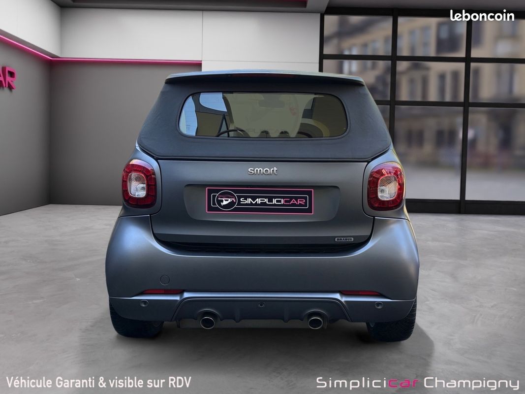 SMART FORTWO CABRIO Cabriolet 109 ch Brabus Xclusive- Capote Grise-Sieges en Cuir Chauffant-JBL-Camera et Bip de Recul (image 8)