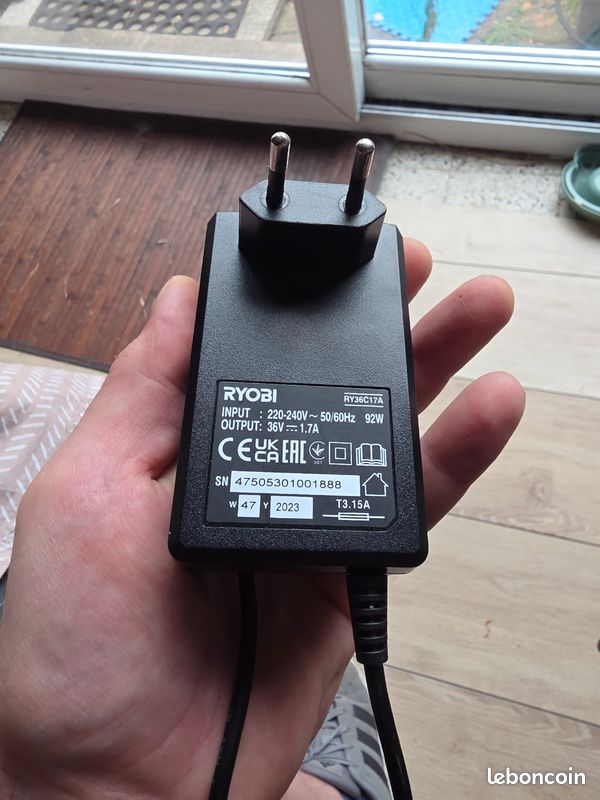 Chargeur Ryobi 36V 1.7A (image 5)