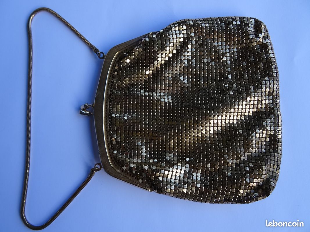 Petit sac de soirée en mailles dorées 1930 (image 2)