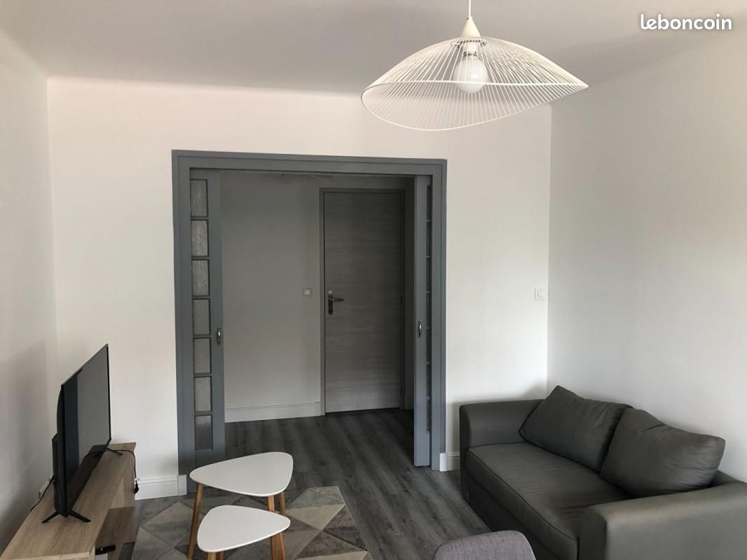 Appartement 2 pièces 46 m² · à Saintes · 46 m² · 765 €