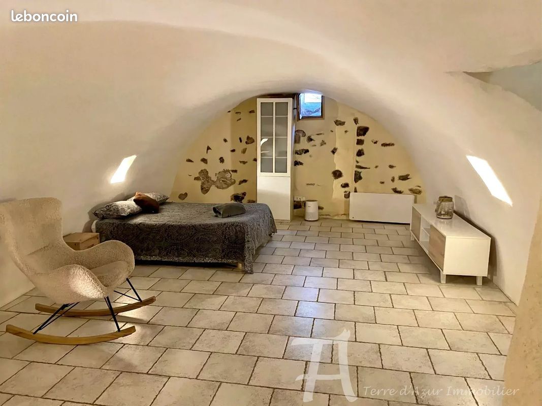 Appartement 4 pièces 95 m² · à Sospel · 95 m² · 220 000 €