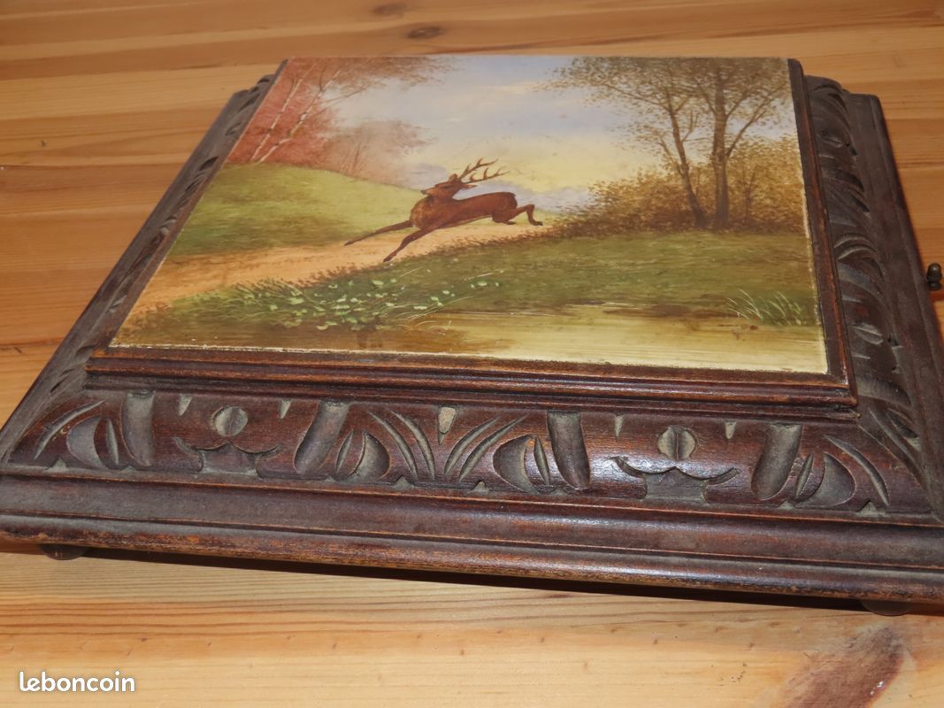ANCIEN DESSOUS DE Plat Musical Carreau Faience Table Boite A Musique