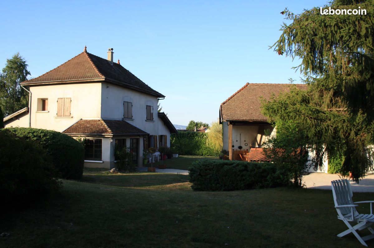 Maison 5 pièces 140 m² · à Faverges-de-la-Tour · 140 m² · 362 000 €