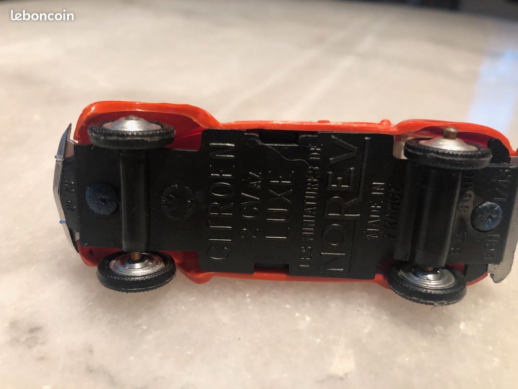 NOREV: Citroën 2CV6 Club 1979 orange mandarine (JET CAR / 1:43