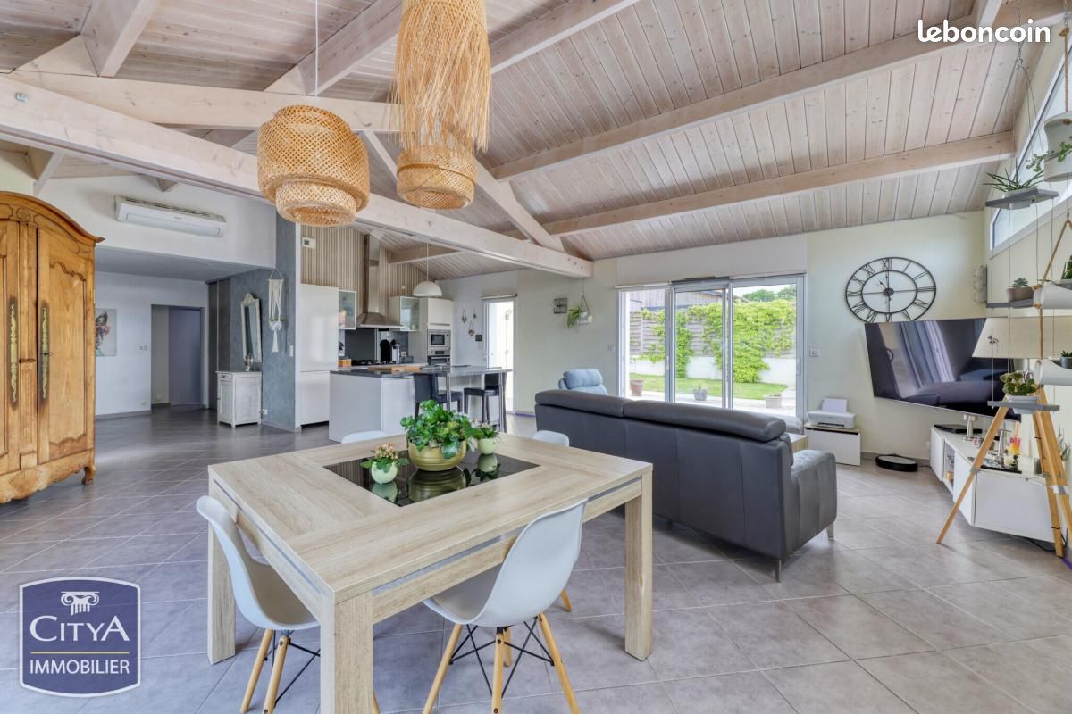 Maison 6 pièces 137 m² · à Saint-Michel-Chef-Chef · 137 m² · 537 000 €
