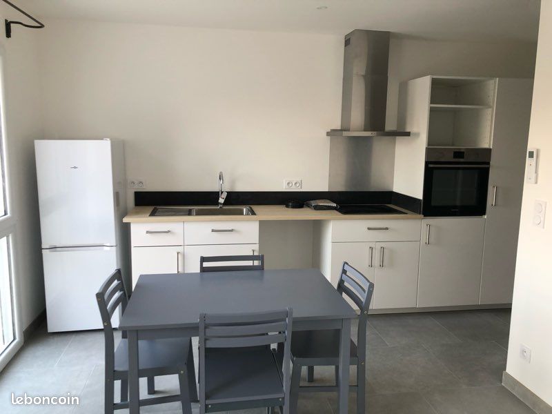 Appartement 1 pièce 30 m² · à L'Isle-sur-la-Sorgue · 30 m² · 650 €/mois