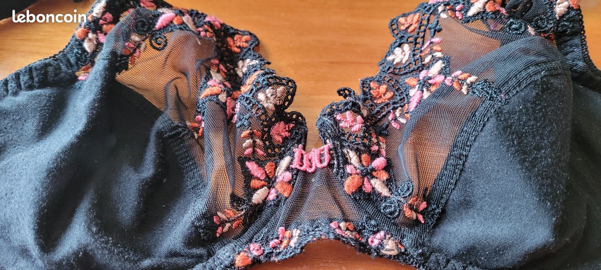 Soutien-Gorge Noir LOU PARIS - Taille 90B - Neuf Avec Étiquettes - Polyamide