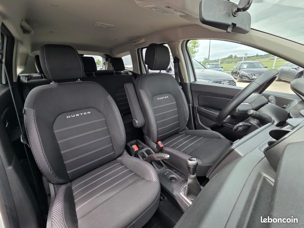 Dacia Duster BlueDCi 115 cv BVM6 Prestige 4x2/ Caméra 360° (image 4)